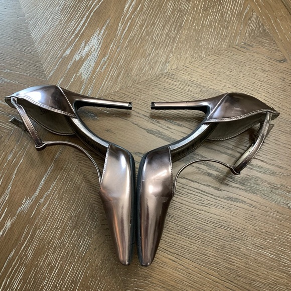 Sam & Libby metallic silver pointed 4.25” heels size 8 - Picture 8 of 17